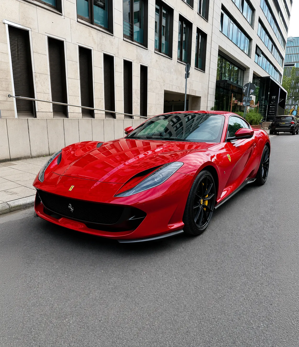 Zuletzt angekaufter Ferrari 812 Superfast in Rot