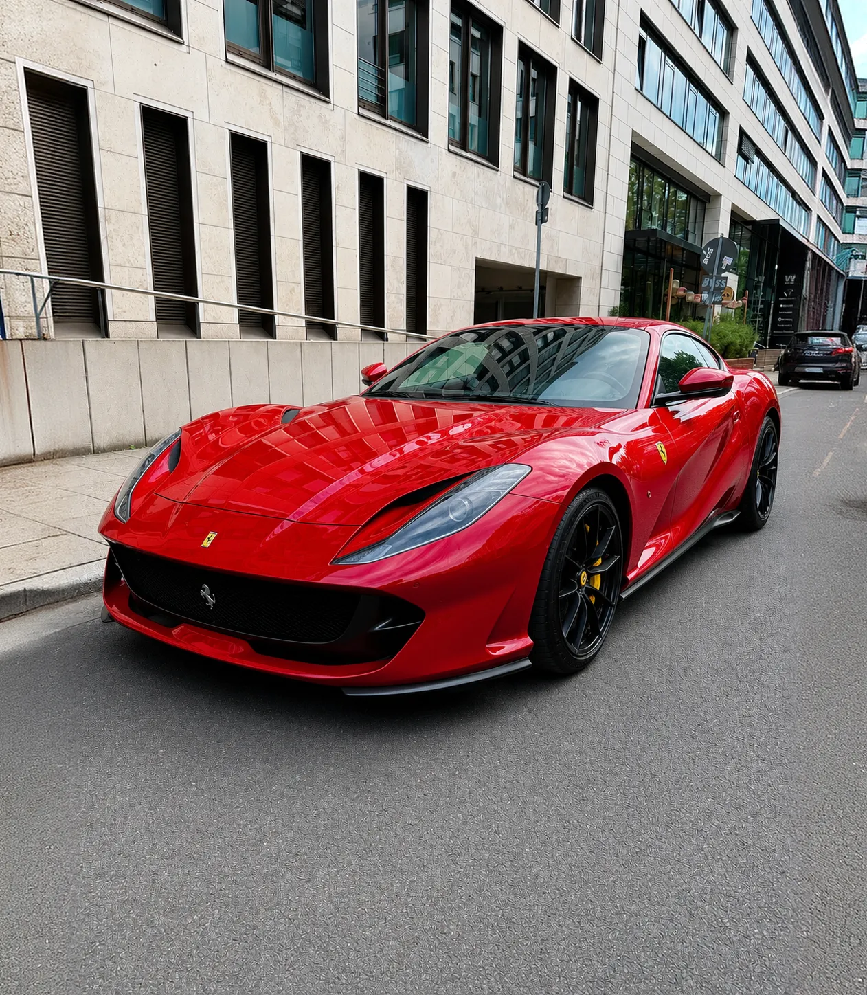 Zuletzt angekaufter Ferrari 812 Superfast in Rot