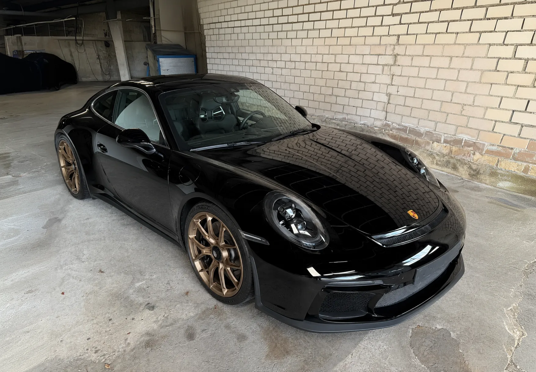Zuletzt angekaufter Porsche 911 in Schwarz mit Bronze-Felgen